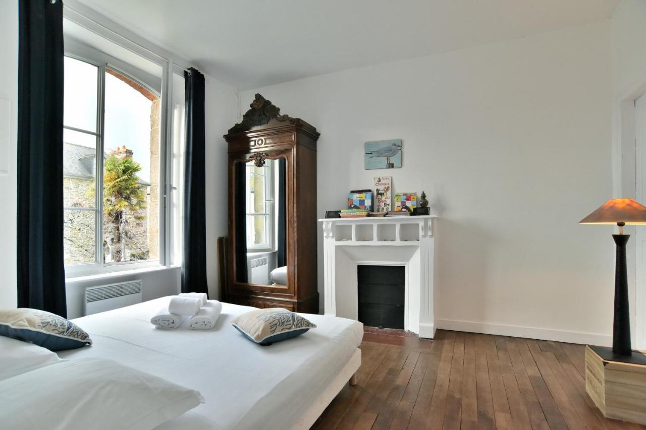 La Brise Cancalaise - Maison Typique Avec Vue Mer Cancale Eksteriør bilde